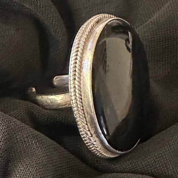 Vintage large sterling adjustable black stone statement ring open band size 7.75 - Picture 4 of 8